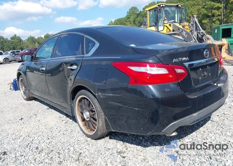 2016 Nissan Altima 2.5 S z USA, uszkodzony, nr VIN 1N4AL3AP7GN358143